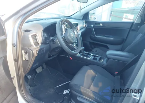 2021 Kia Sportage Lx z USA, uszkodzony, nr VIN KNDPMCAC2M7939869